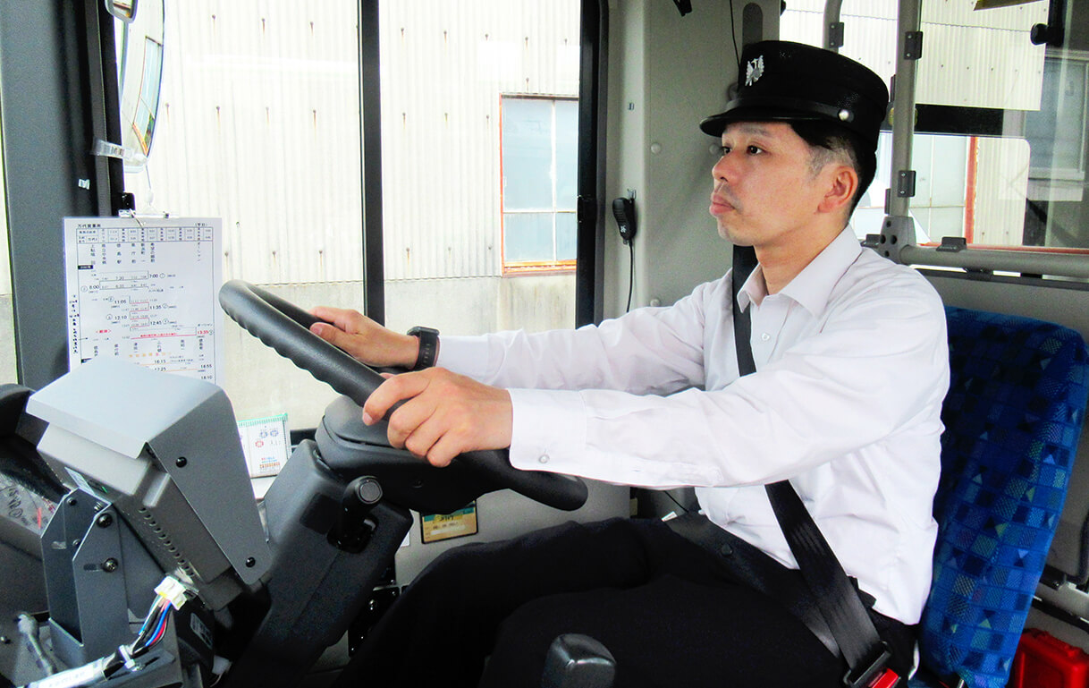 バス運転者（男性）